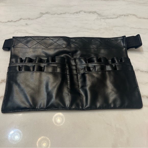 Other - Professional Makeup Artist Apron - 22 Brush Slots